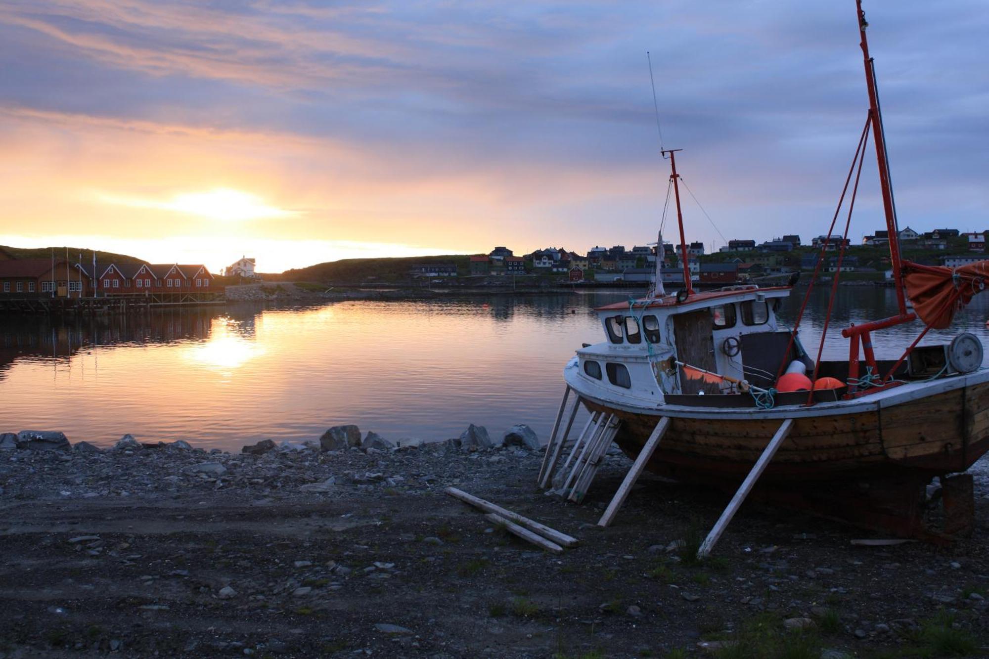 Adventure Camp Mehamn Hotel Екстериор снимка
