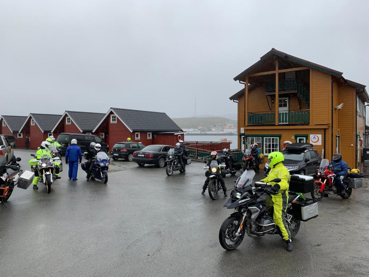 Adventure Camp Mehamn Hotel Екстериор снимка